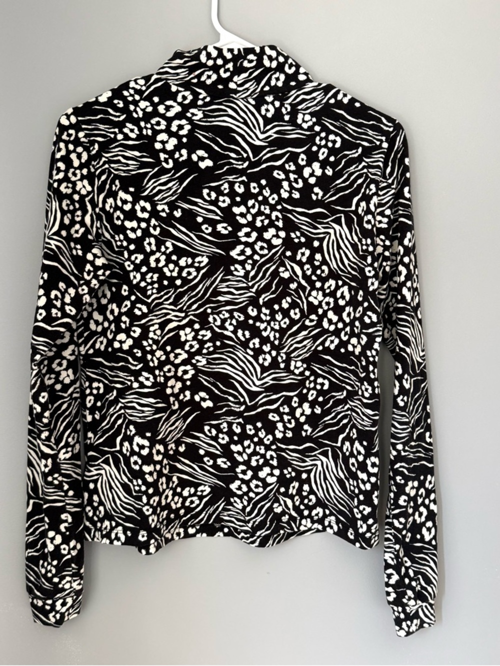 Anthropologie Adventurer Black and White Floral Mock Neck Top - Picture 7 of 7